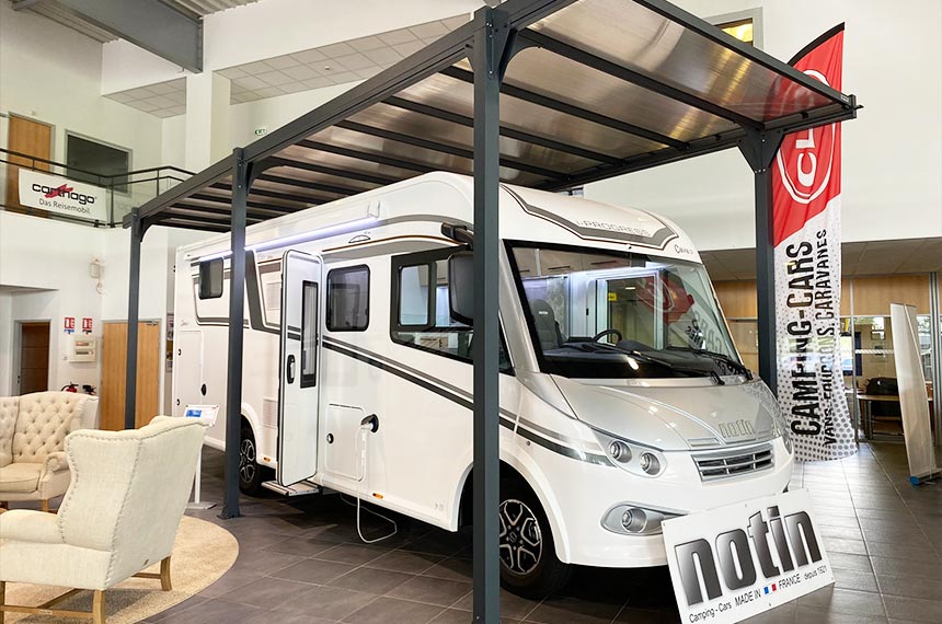 Abri pour camping-car